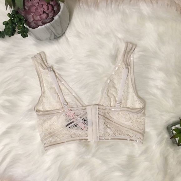 Victoria’s Secret | Very Sexy Deep V Lace Bralette - Picture 3 of 5